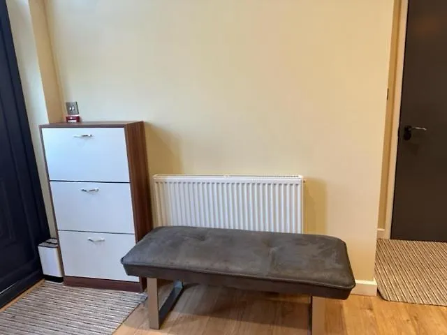 Lovely Apartment Near Gatwick Airport Reigate