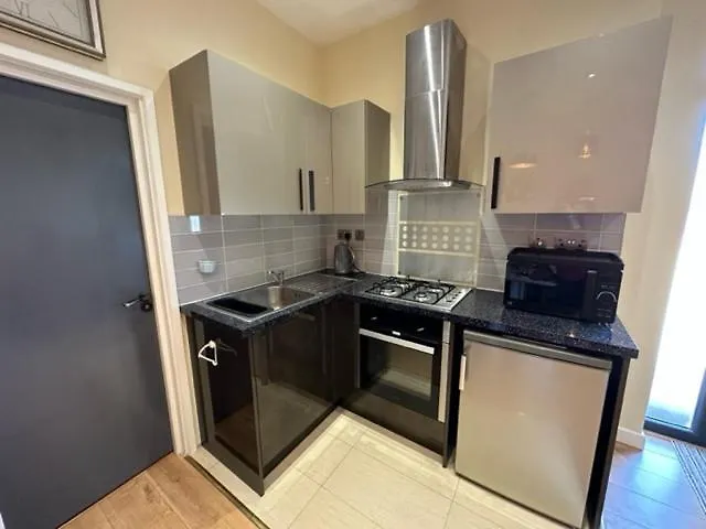 Lovely Apartment Near Gatwick Airport Reigate